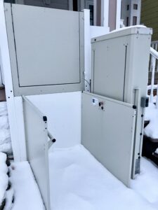 15 Wheelchair Lift 2